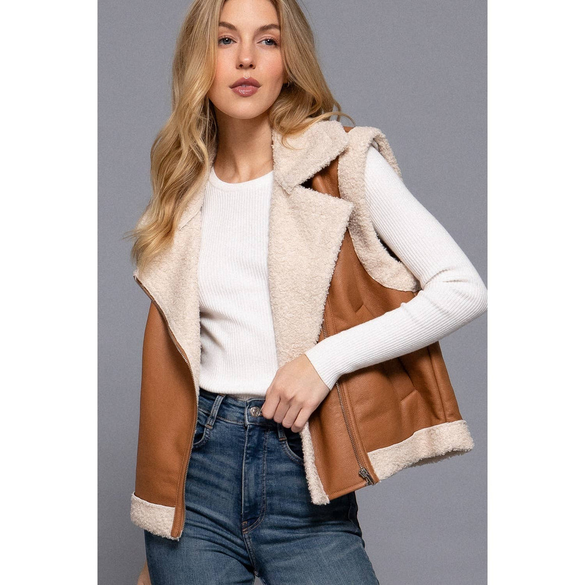 FAUX LEATHER INNER FUR VEST